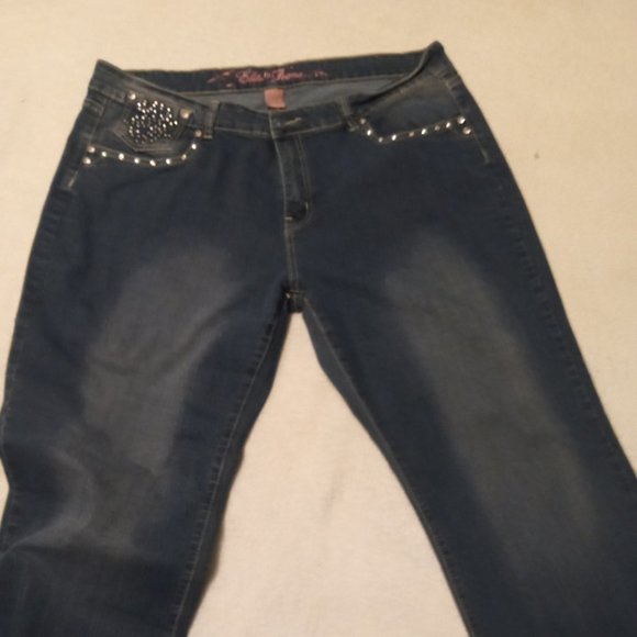 Jeans - Picture 1 of 3